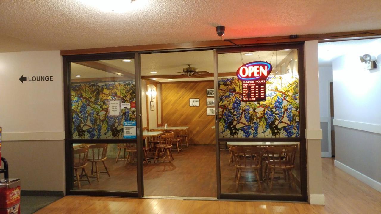 Vulcan Country Inn Exterior foto